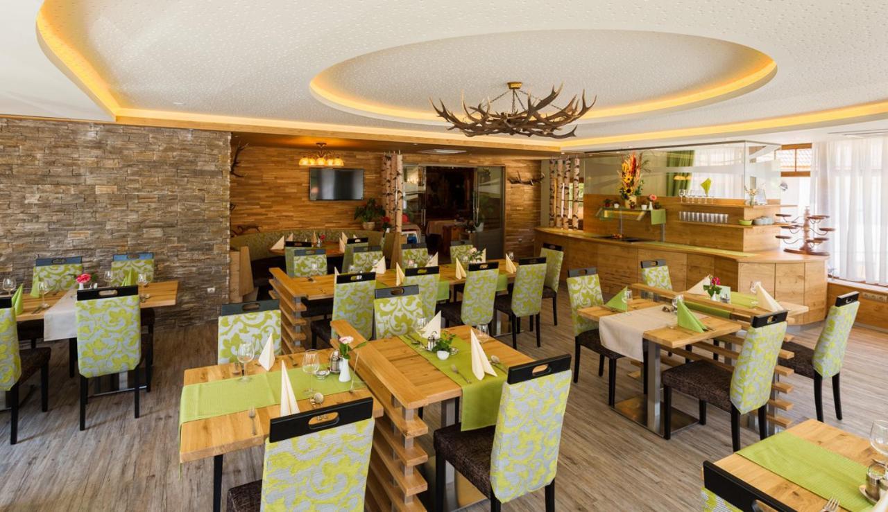 Hotel-Restaurant Forellenhof Puchberg am Schneeberg Extérieur photo
